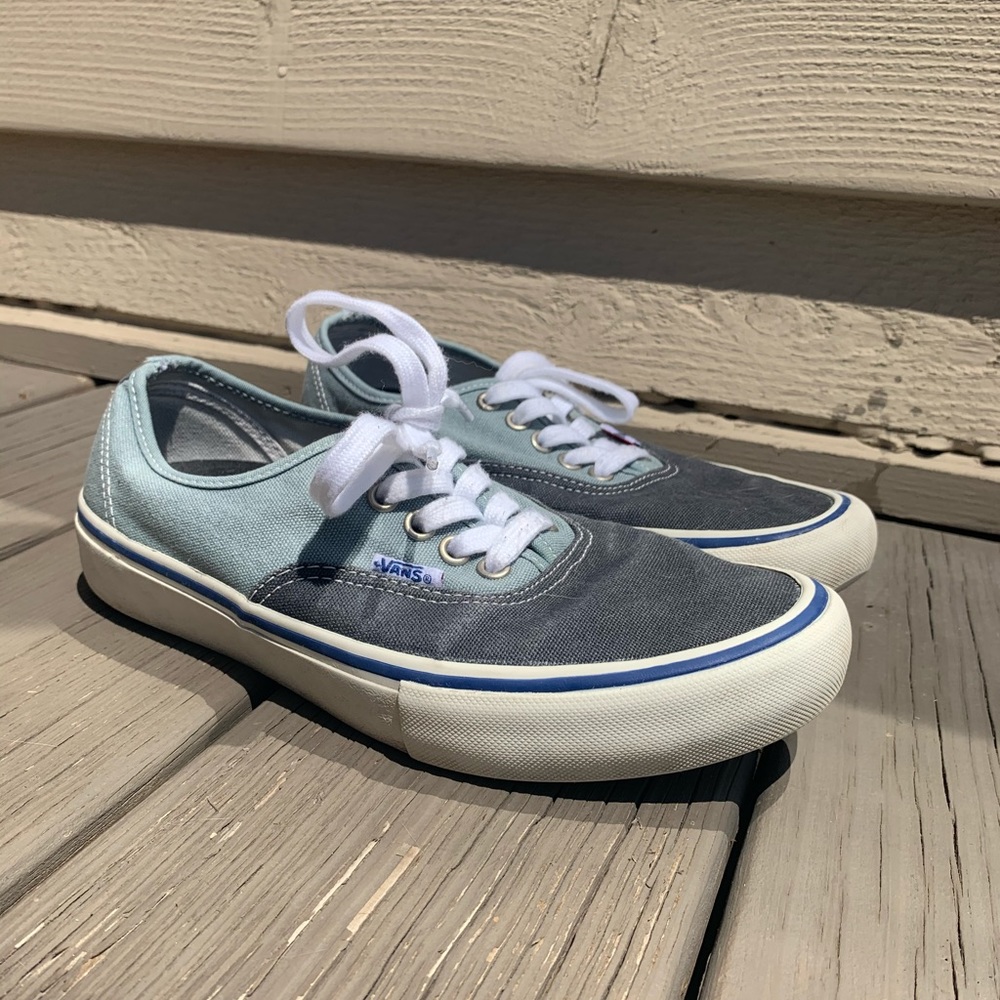 Vintage Men’s UltraRange Vans